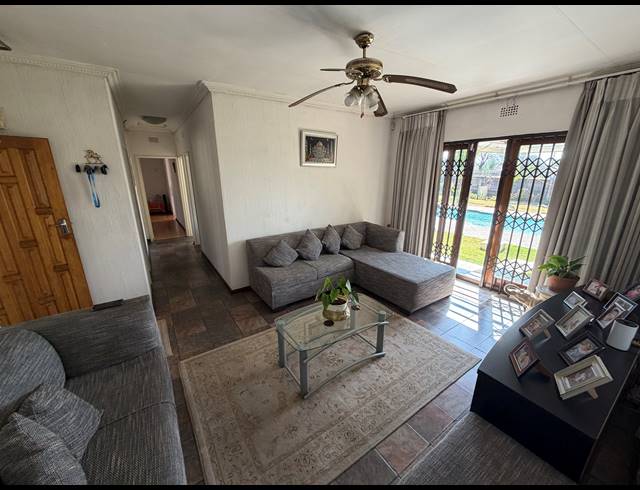 4 BEDROOM FREEHOLD FOR SALE IN DALPARK